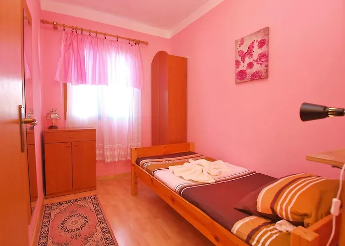 Alma 879 Apartmán
