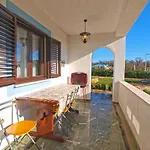 아파트 Alma 879 포레치