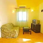 Alma 879 아파트 *