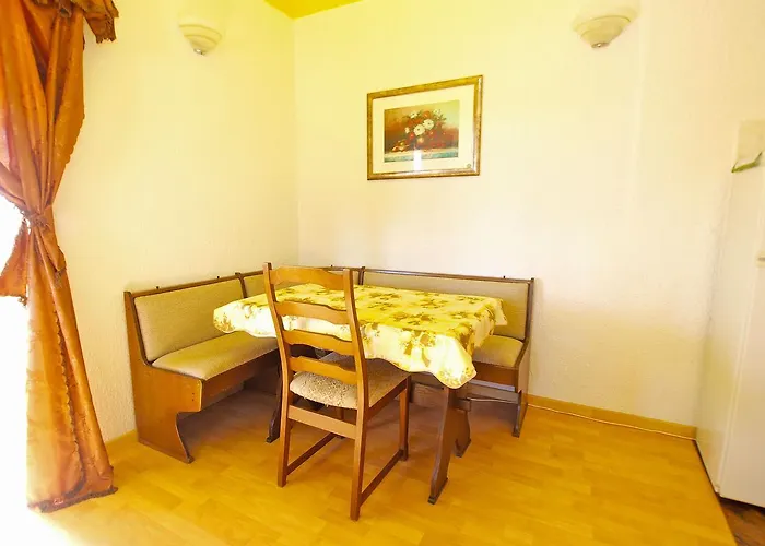 Alma 879 Apartman